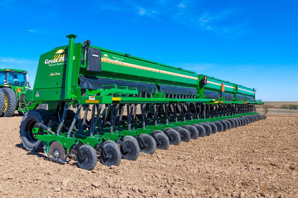 Great Plains | Drills | 30'-40' Min-Till Folding for sale at Wellington Implement, Ohio