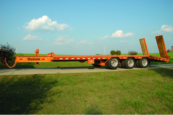 Hudson Brothers | Deckover Equipment Trailers | Model HLA25 - 25 Ton Capacity for sale at Wellington Implement, Ohio