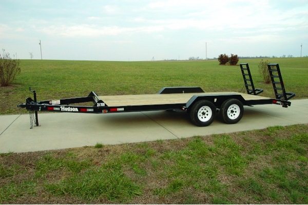 Hudson Brothers | Fender Equipment Trailers | Model HSE Deluxe - 3 1/2 Ton Capacity for sale at Wellington Implement, Ohio