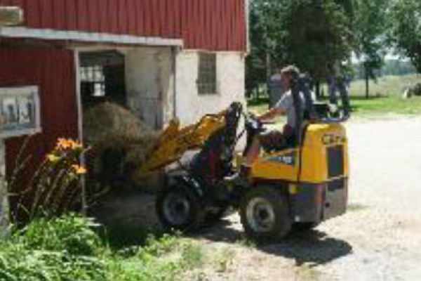 Gehl 140 Articulated Loader for sale at Wellington Implement, Ohio